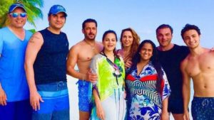 561430-salman-khan-family-iulia